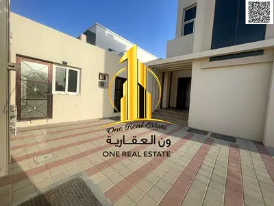 فيلا فاخرة للبيع في منطقة الطي 1 – الشارقة فرصة مميزة لامتلاك فيلا واسعة وفخمة بموقع هادئ ومميز، مناسبة للسكن العائلي الراقي. 🔹 تتكون الفيلا من: 5 غر