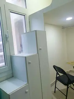 Loft Window Couple/Single Partition- Abubaker Metro 3 min- Non Smoking/ Daily cleaning provided