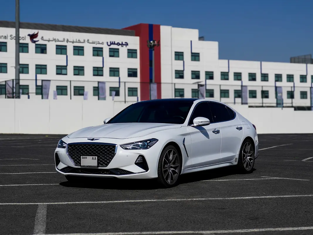 Genesis G70 2020 — photo 1 of 20