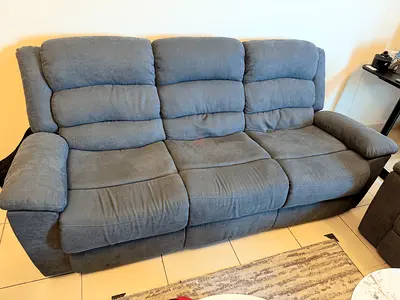 HomeBox Zenobia Gray Recliner 5 seater – Good Condition