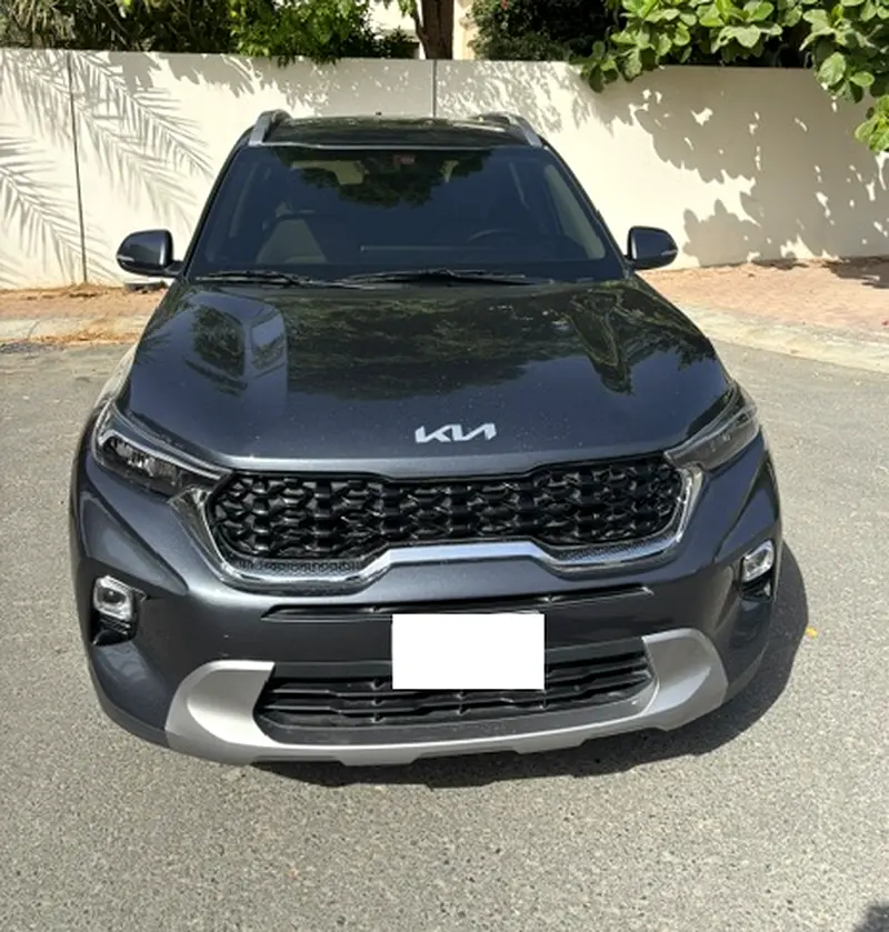 Kia Sonet 2022 — photo 1 of 11