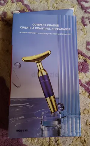 Brand new compact facial massage device (MGE-018) - unused