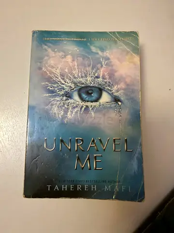 Unravel Me book by Tahereh Mafi