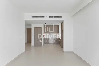 Corner Unit | Panoramic Views | Ready to Move in