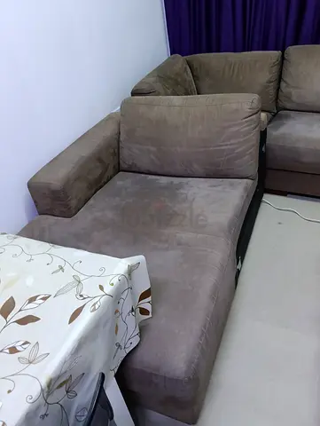 L-shaped brown suede sectional sofa (chaise lounge included)