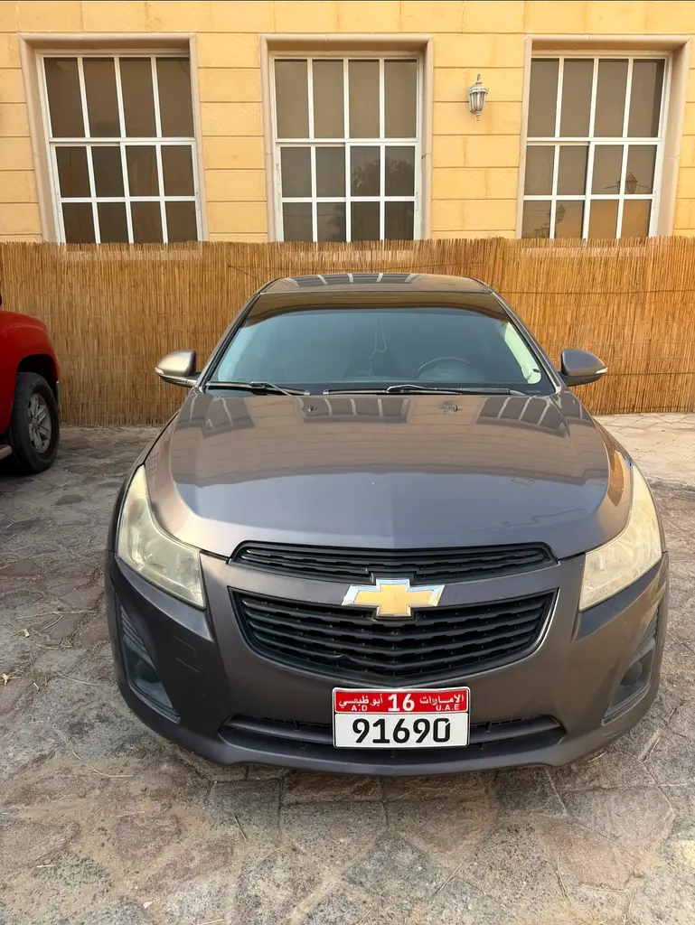 Chevrolet Cruze 2014 — photo 1 of 4