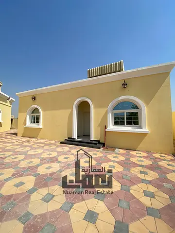 🏡 فيلا فاخرة للبيع في النوف – الشارقة
✨ فرصة مميزة للسكن الراقي أو الاستثمار في موقع هادئ ومميز