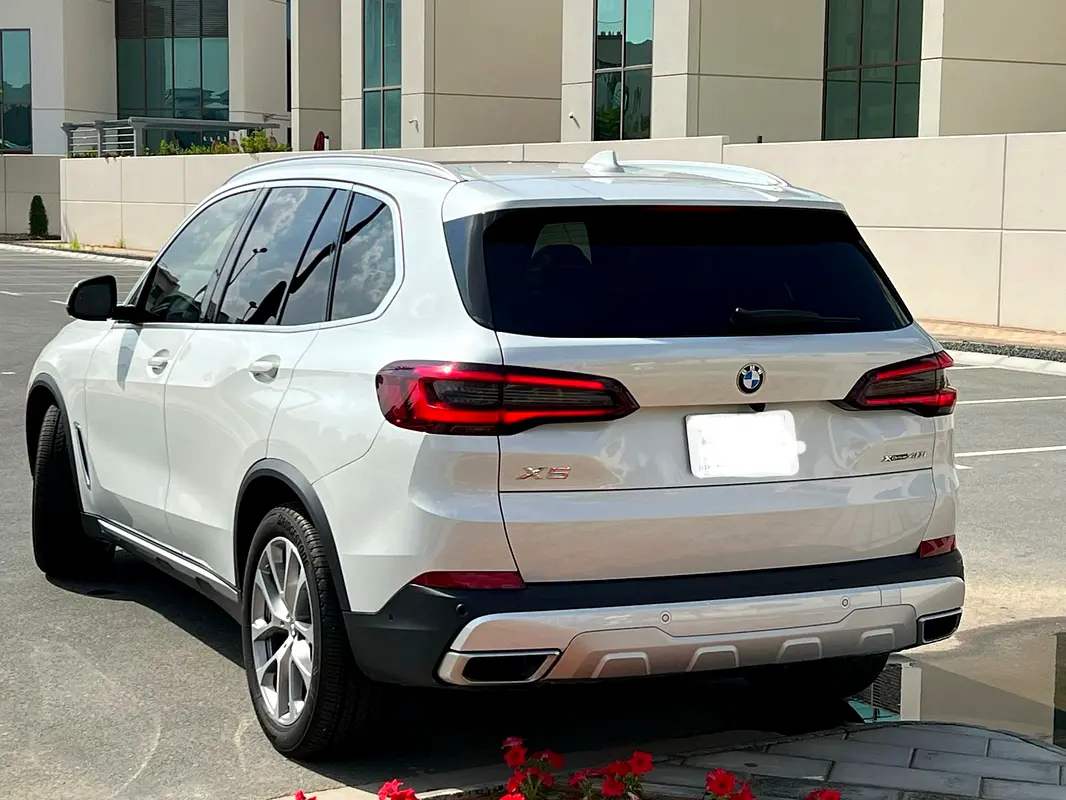 BMW X5 2022 — photo 1 of 8