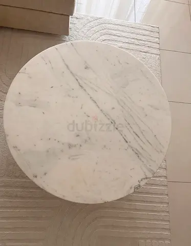 Round White Marble Side Table - Excellent Condition