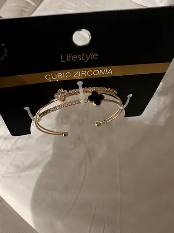 van cleef design bracelet