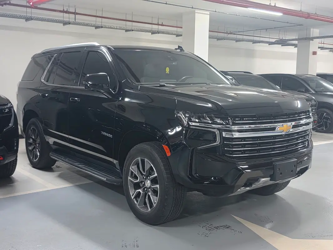 Chevrolet Tahoe 2023 — photo 1 of 11