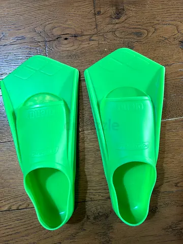 Arena power fins size 37/38