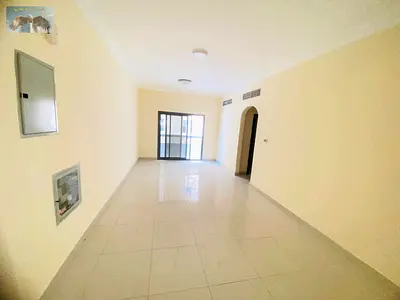 Annual rental in Ajman – Al Jurf 2 2-bedroom apartment with a living room Spacious layout with central air conditioning Separate kitchen 2 bathrooms