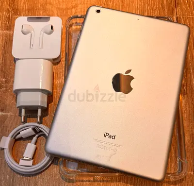 iPad Mini,32GB,Wifi,Silver With Case,Screen Guard,EarPods 3.5MM  20W Fast Charger