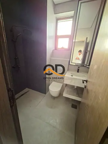 Like a brand new appartment 1bhk big hall 1 washroom price 34k brand new building