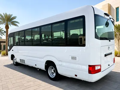 2025 Toyota COASTER — фото 11