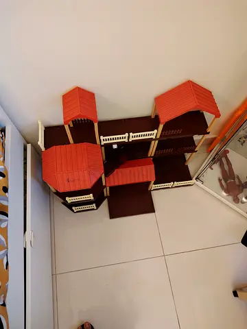 Dollhouse for kids for both boys and girls