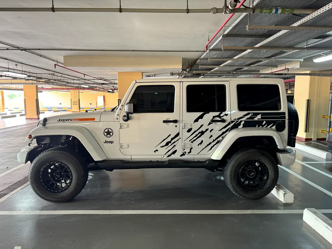Jeep Wrangler Unlimited 2015 — photo 1 of 9