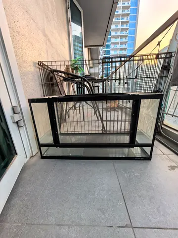 Large Glass Aquarium Tank - Good Condition, Ready for Setup perfect for reptiles and hamsters