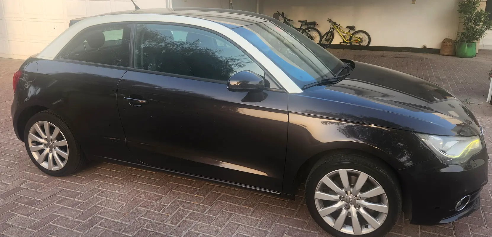 Audi A1 2012 — photo 1 of 12