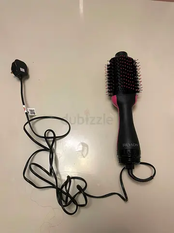 Revlon One-Step Volumiser Original 1.0 (RVDR5222) hair dryer brush in pink/black. Works perfectly an