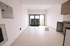 First occupancy - Swimming pool - Gym - Free parking - on E311 - Balcony