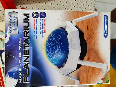 Clementoni Make Your Own Planetarium science kit