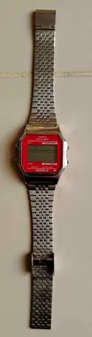 Vintage-style digital mens wristwatch with metal bracelet (working)