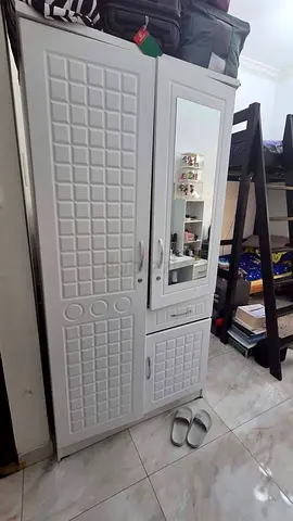 White 3-Door Wardrobe with Mirror and Drawer - Good Condition
