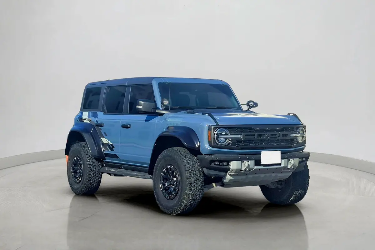 Ford Bronco 2023 — photo 1 of 15