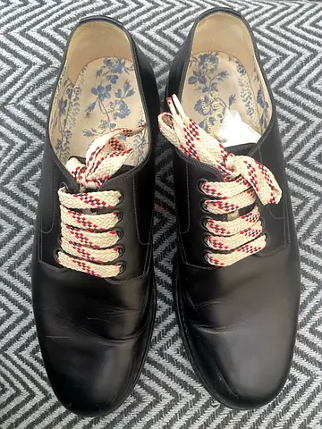 Gucci shoes — Used, Good Condition - sent me a offer