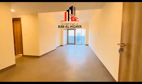 Super Luxury 3 BR Hall ! Balcony! New Building! Book Now