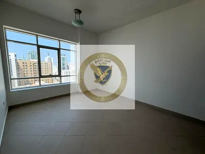 **شقة غرفة وصالة للإيجار – المجاز 1 | الشارقةمساححة واسعة