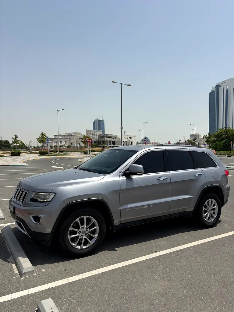 Jeep Grand Cherokee 2014 — photo 1 of 17