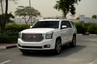 GMC Yukon Denali 2019 - American Specs - Fully Loaded- 160,000 KM