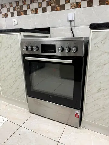 Beko 60 cm Ceramic Cooker with Oven - 5 Zones