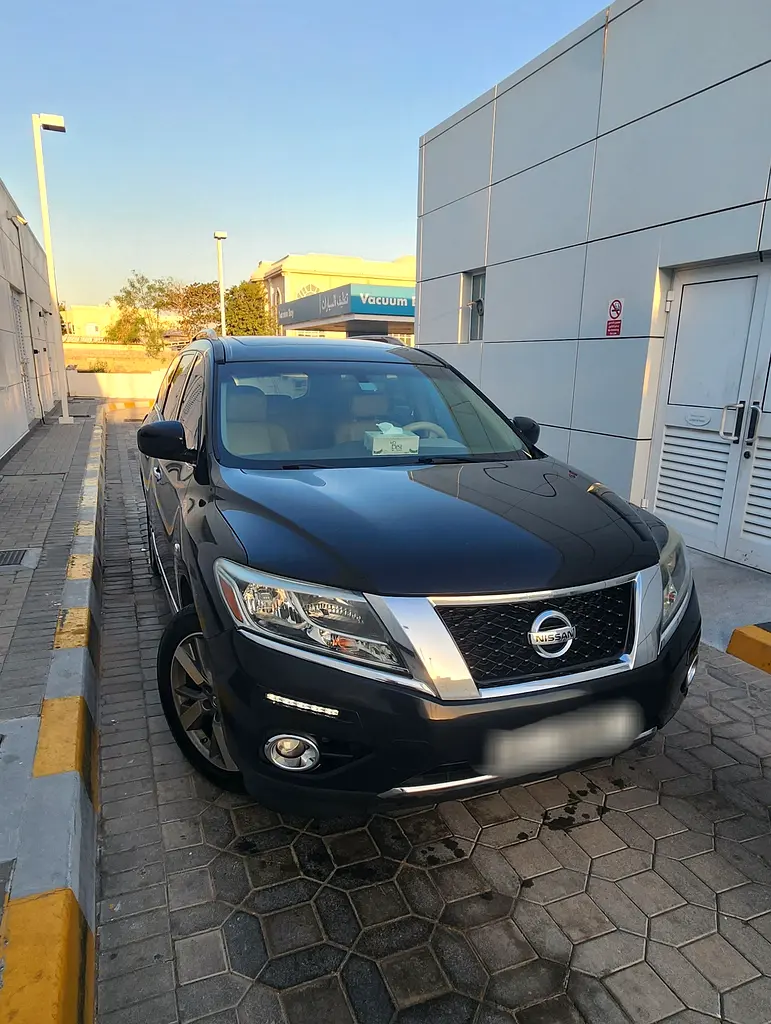Nissan Pathfinder 2014 — photo 1 of 11