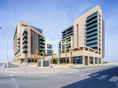 Modern Studio Living | Prime Location | Bright Unit