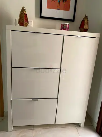 shoes cabinet