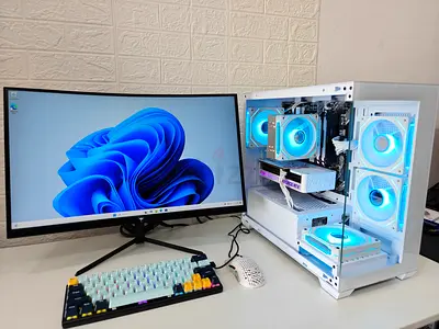 RTX 5060 | Ryzen 7 5700X | 240 Hz Monitor| White Gaming PC Setup