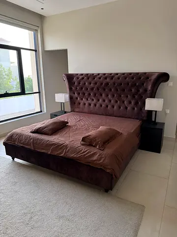 Master Bed 210x200cm