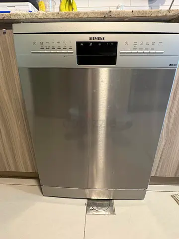 Siemens Stainless Steel Freestanding Dishwasher - perfect Condition