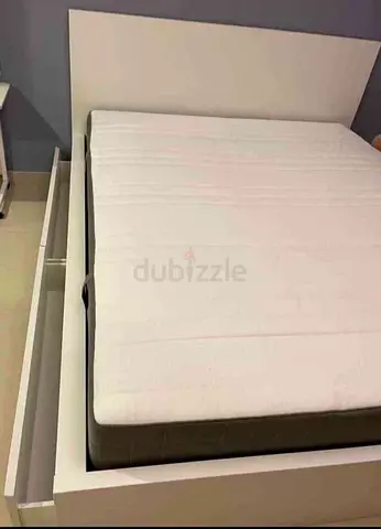 IkEA malm bed with IkEA mattress