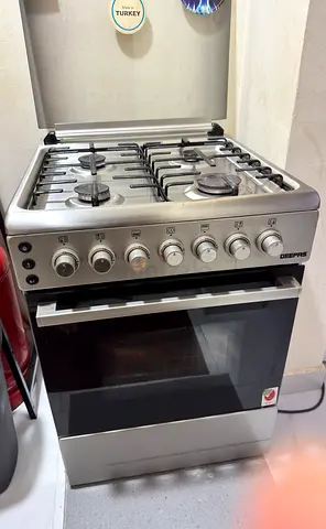 GEPRAS freestanding gas cooker with oven - good condition
