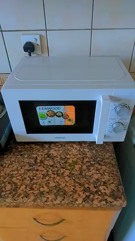 Kenwood Countertop Microwave Oven - Used, Good Condition
