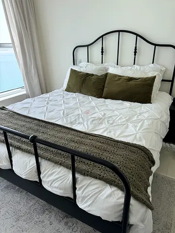 Black King Sized Metal Frame Bed