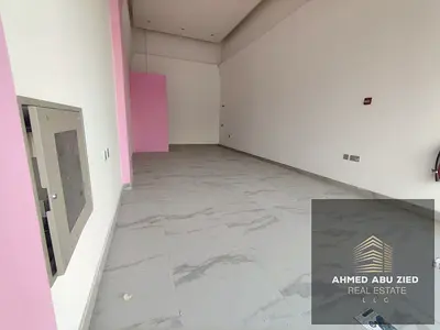 افضل محل يصلح لجميع الانشطه التجاريه /منطقه بها كثافه سكانيه من بنايات وفلل/مساحه ممتازه جدا علي شارع حيوي جدا/لوكيشن مميز جدا/سعر مميز /تسهيلات الدفع