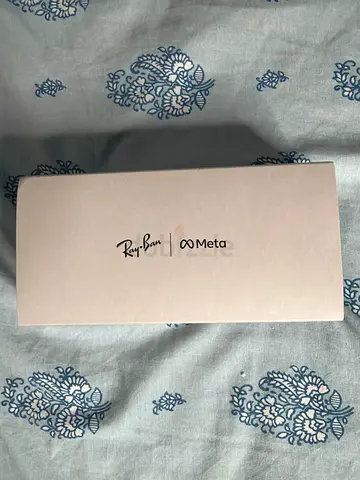 Ray-Ban x Meta Glasses Gen 2. Transition — Brand New (unboxed)