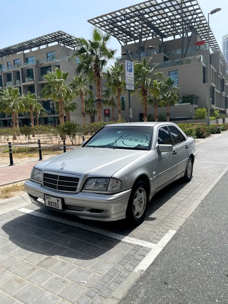 Mercedes-Benz C-Class 2001 — photo 1 of 8