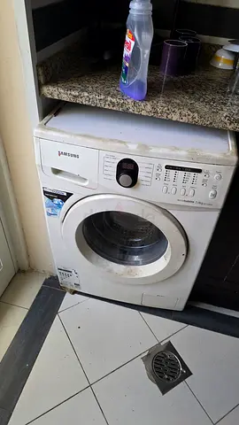 Used front-load Samsung washing machine - fully functional